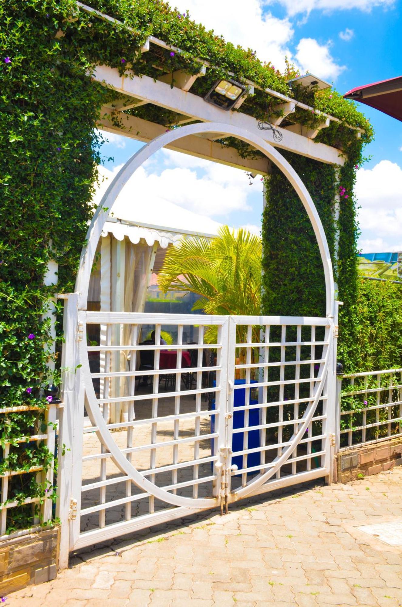 Готель Gateway Bliss Gardens Ruiru Екстер'єр фото