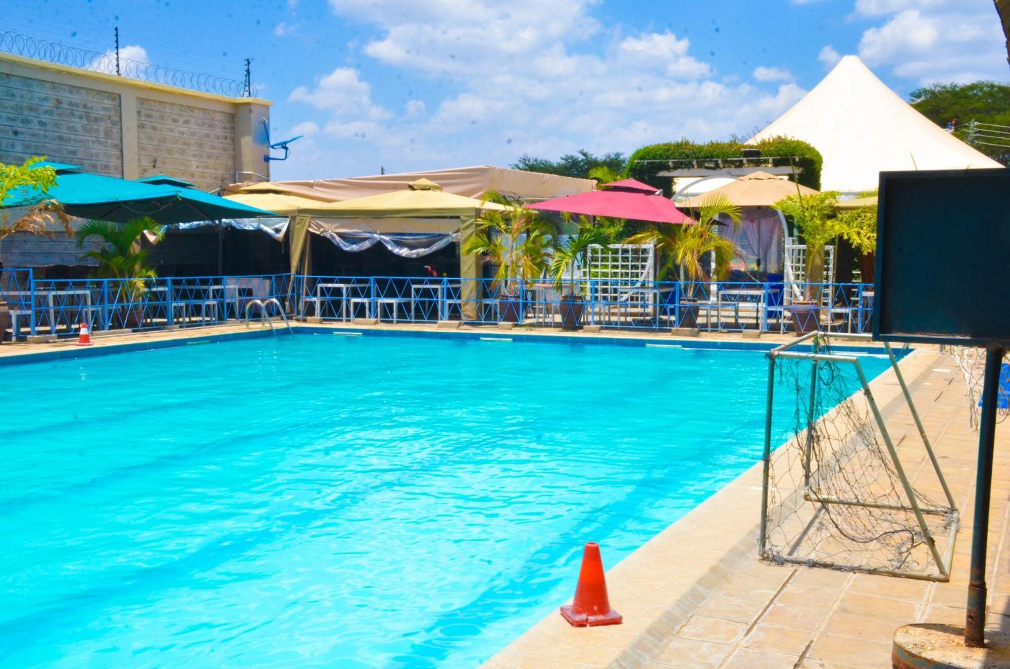 Готель Gateway Bliss Gardens Ruiru Екстер'єр фото